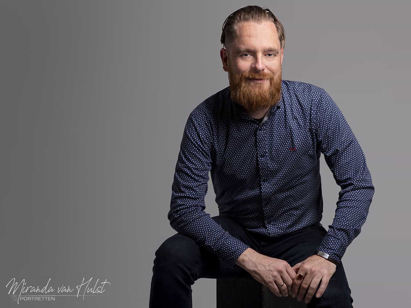 Zakelijke portretfotografie heren man door Miranda van Hulst fotostudio